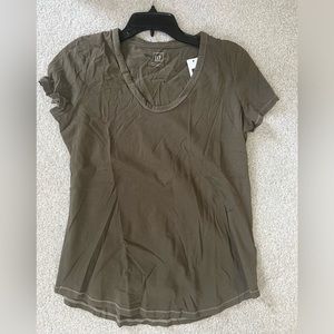 Gap T-shirt sz s